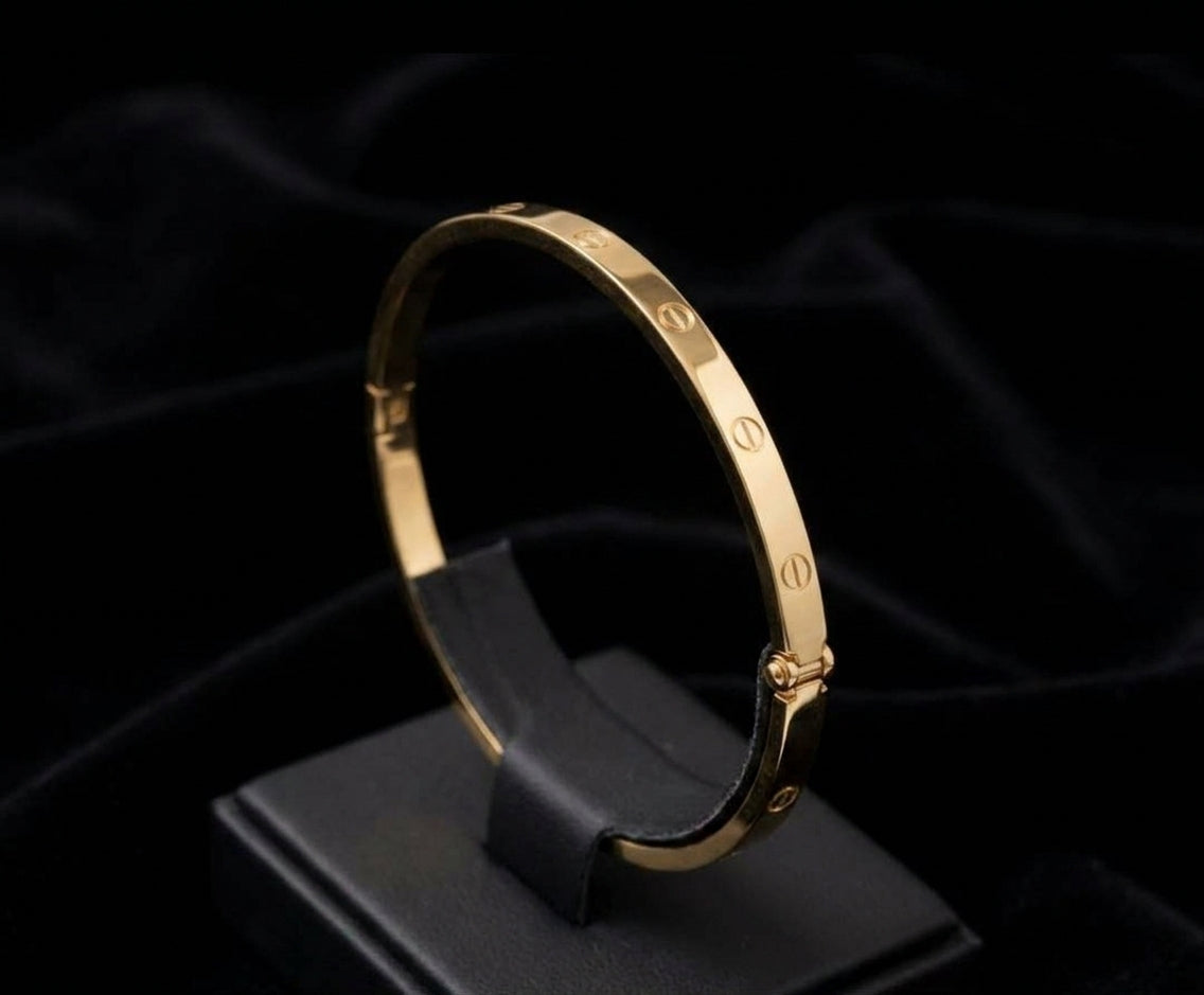 Eternel Love Bangle
